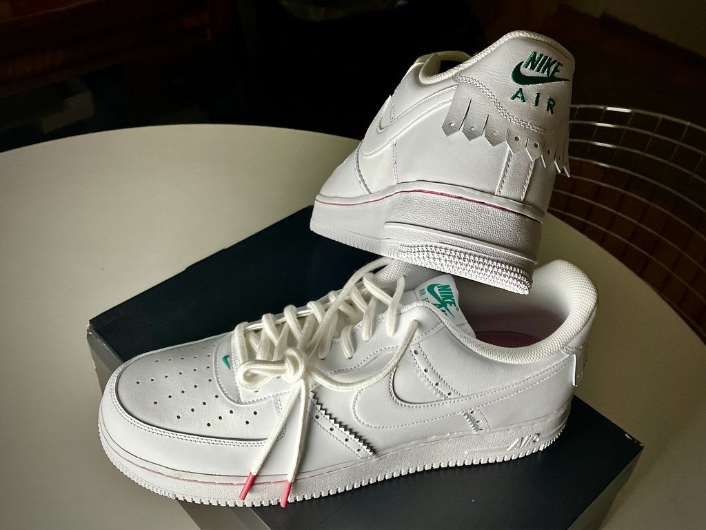Nike Air Force 1 07 LV8