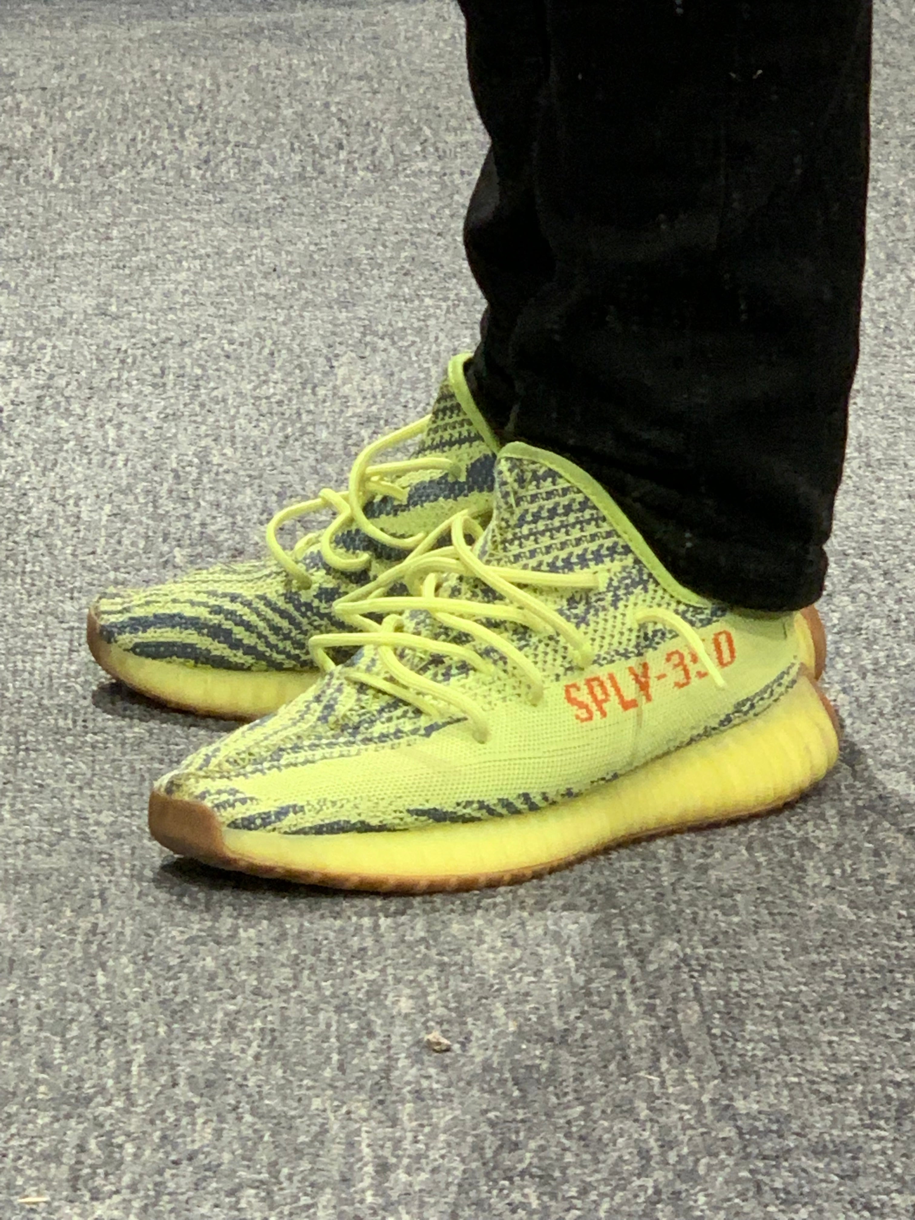 Yeezy 350 V2 Semi Frozen